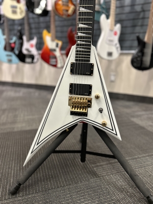 Store Special Product - Jackson Guitars - MJ RR24 MG WHT/BLK PNS WC